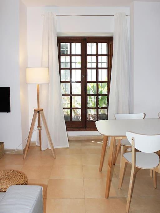 Fancy Apartment In A Historic House, Chiclana City Center By C. Dreams Chiclana de la Frontera Zewnętrze zdjęcie